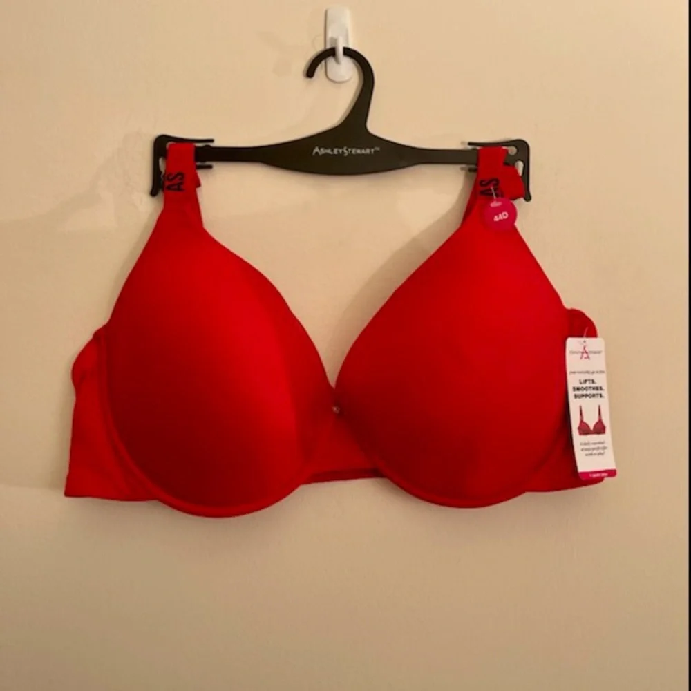 BRAND NEW RED T-SHIRT UNDERWIRE BRA 44D - Picture 3 of 6